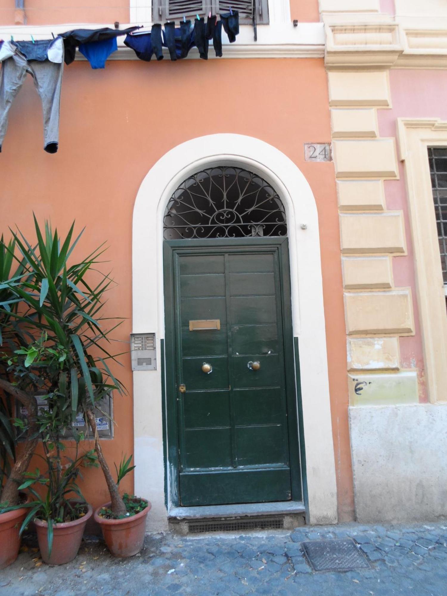 Vaticano Ohana Suite Trastevere Rome Bagian luar foto